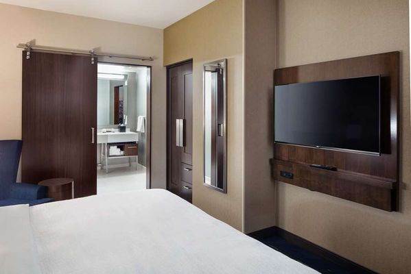 Embassy Suites by Hilton Seattle Downtown Pioneer Square by null