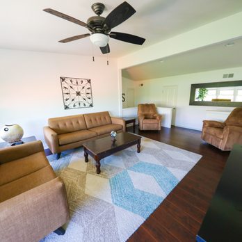 Simple Recovery - Netherway Detox and Residential Common Room. Feel at ease with peers as you find stability and healing in the safety of our home. - Counseling & Mental Health Near Me - Costa Mesa, California