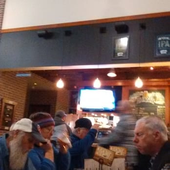 Worthy Brewing - Shot of the bar - Breweries Near Me - Bend, Oregon Worthy Brewing - Shot of the bar - Breweries Near Me - Bend, Oregon