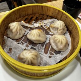 Spicy pork soup dumplings
