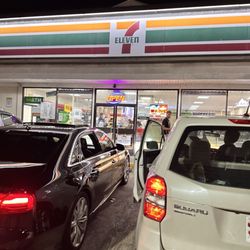 7-Eleven - Outside