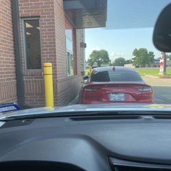 Wendy's - Waiting and waiting.. and waiting..
