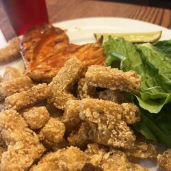 Sammy's Deli & Neighborhood Pub - Grilled Buffalo Chicken Sandwich and Tots