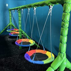 Deep Blue Indoor Play - Children love our "hidden swings". Will you be able to find your way into the swings?!