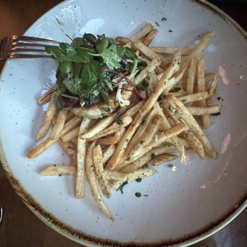 Saltine - Crab cake - Seafood Near Me - Norfolk, Virginia