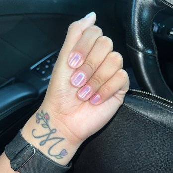 Elan Nails & Spa - BEST GEL MANICURE IVE GOTTEN SINCE I MOVED TO AZ!! The place for one looks amazing inside and I literally called 15 minutes before! - Nail Salons Near Me - Gilbert, Arizona