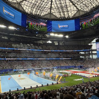Mercedes-Benz Stadium - Stadiums & Arenas Near Me - Atlanta, Georgia