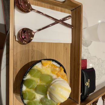 Snowies Bingsu - Desserts Near Me - Mississauga, Ontario Snowies Bingsu - Desserts Near Me - Mississauga, Ontario