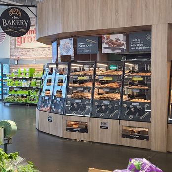 Lidl - Inside - Grocery Near Me - Virginia Beach, Virginia