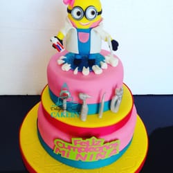 Delightful Treats - Minion birthday cake