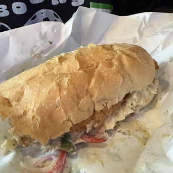 Daisy's Po' Boy and Tavern - 6 inch Fried Catfish - Cajun/Creole Near Me - Chicago, Illinois