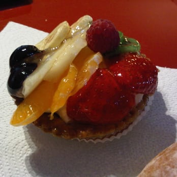 Confiserie S. Rougemont - The best fruit tart I have EVER had - Tea Rooms Near Me - Nyon, VD