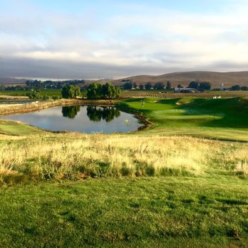 Poppy Ridge Golf Course - Elevated Par 3 with a water feature/hazard. - Golf Near Me - Livermore, California Poppy Ridge Golf Course - Elevated Par 3 with a water feature/hazard. - Golf Near Me - Livermore, California