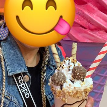 Icy N Spicy - Ferrer Rocher Specialty Shake - Desserts Near Me - Miami Beach, Florida