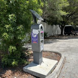 Port of Miami Cruise Parking - A pole I think they stole to make it seem legit. Don't call the number it leads to some guy named Andrew and he will cuss you out.