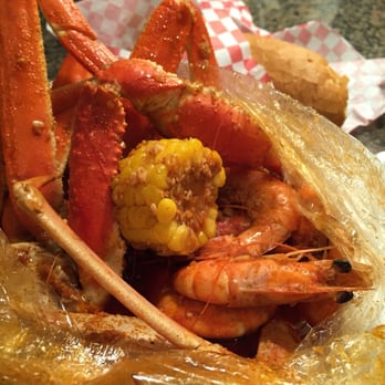 Dragon's Crawfish - Cajun/Creole Near Me - Tacoma, Washington