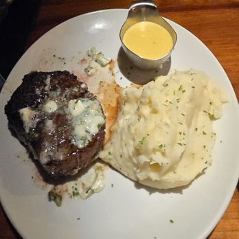 Stoney River - Petite Steak With Garlic Potatoes - Steakhouses Near Me - Germantown, Tennessee Stoney River - Petite Steak With Garlic Potatoes - Steakhouses Near Me - Germantown, Tennessee