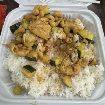 Four Seasons Gourmet Chinese Restaurant - Cashew chicken - Chinese Near Me - Davis, California Four Seasons Gourmet Chinese Restaurant - Cashew chicken - Chinese Near Me - Davis, California