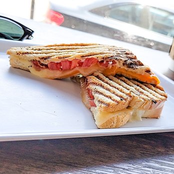 Maplewood Deli And Coffeehouse - Breakfast & Brunch Near Me - Maplewood, Missouri