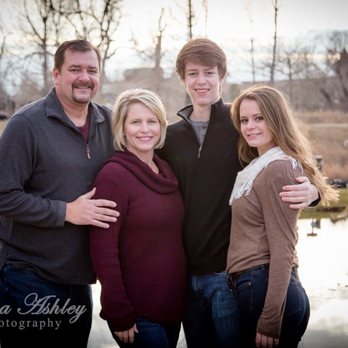 Mountain Mama Photo - When is the last time you had a family photo ?! - Session Photography Near Me Mountain Mama Photo - When is the last time you had a family photo ?! - Session Photography Near Me
