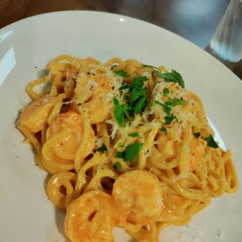 Cucina Moon - Garlic shrimp in tomato cream with spaghetti - Pasta Shops Near Me - Honolulu, Hawaii
