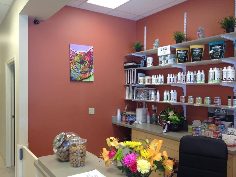 CAREPLUS VETERINARY CLINIC 33 Photos & 33 Reviews 279 West Rd