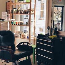Miracolo Men's Barber Shop Studio