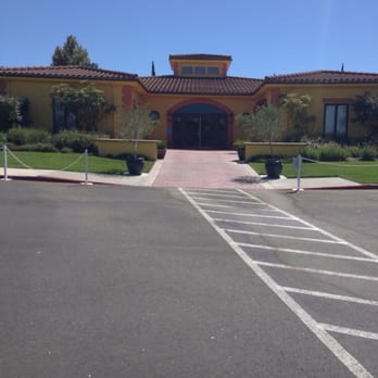 Broken Earth Winery - New American Near Me - Paso Robles, California