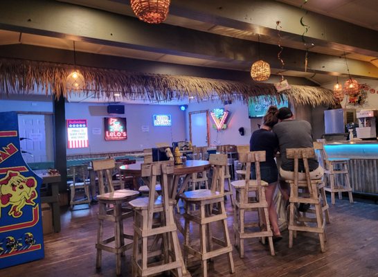 Lelo's Island Bar by null