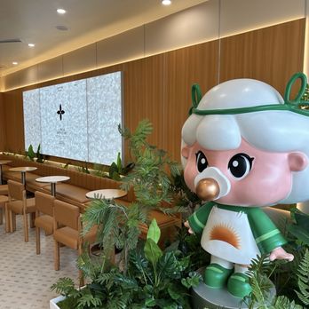 Molly Tea - Seating area - Bubble Tea Near Me - Sunnyvale, California Molly Tea - Seating area - Bubble Tea Near Me - Sunnyvale, California