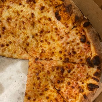 I Tre Mori - Cheese pizza - Pizza Near Me - Indianapolis, Indiana