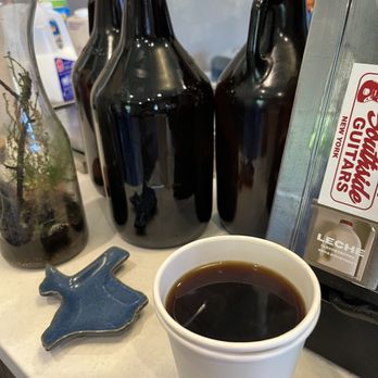 Hecho Amano Coffee - Pour over - Coffee & Tea Near Me - Pflugerville, Texas