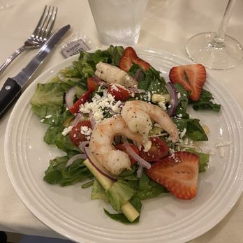 Carrabba's Italian Grill - Summer salad with shrimp - Italian Near Me - Amherst, New York