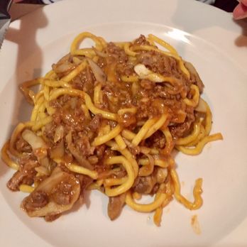 Trattoria Cesarino - Pici pasta flavored with duck and porcini mushrooms - Trattorie Near Me - Florence, FI Trattoria Cesarino - Pici pasta flavored with duck and porcini mushrooms - Trattorie Near Me - Florence, FI