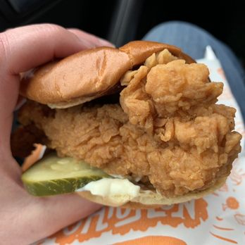 Popeyes Louisiana Kitchen - Classic chicken sandwich - Chicken Wings Near Me - Aloha, Oregon Popeyes Louisiana Kitchen - Classic chicken sandwich - Chicken Wings Near Me - Aloha, Oregon