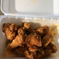 Fricker's - 10 piece wing bone in