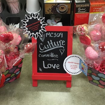 HERS Bakery - These adorable cake pops were a huge hit today! - Desserts Near Me - Los Angeles, California HERS Bakery - These adorable cake pops were a huge hit today! - Desserts Near Me - Los Angeles, California
