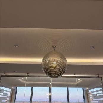 Admirals Club - Concourse H/K - Airport Lounges Near Me - Chicago, Illinois Admirals Club - Concourse H/K - Airport Lounges Near Me - Chicago, Illinois