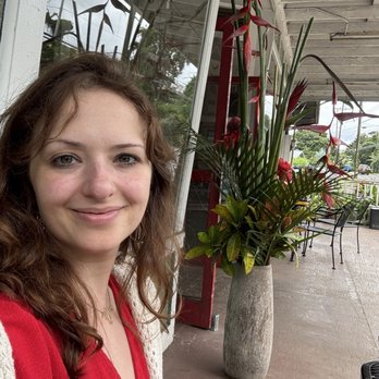 Kaya's - One happy gal outside this coffee shop - Coffee & Tea Near Me - Kealakekua, Hawaii Kaya's - One happy gal outside this coffee shop - Coffee & Tea Near Me - Kealakekua, Hawaii