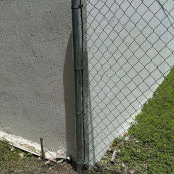 The king Diaz Fences and Gate - Chain-link fence and post repair - Fences & Gates Near Me The king Diaz Fences and Gate - Chain-link fence and post repair - Fences & Gates Near Me