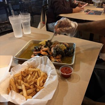 Crazy Crab - Cajun/Creole Near Me - Fairfax, Virginia