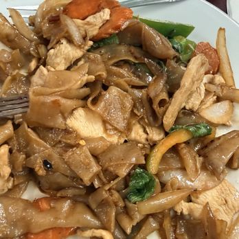 Thai Orchid Restaurant - Drunken Noodles with Chicken - Thai Near Me - Murrieta, California
