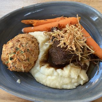 Travieso - Short rib entree - New American Near Me - Waukesha, Wisconsin Travieso - Short rib entree - New American Near Me - Waukesha, Wisconsin