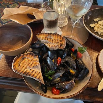 Felice 83 - Cozze al Vino Bianco* - Wine Bars Near Me - New York, New York