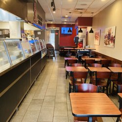 Penn Station East Coast Subs - Clean and inviting