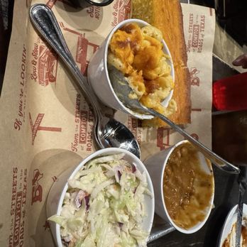 Bludso's BBQ - Mac n cheese, cornbread beans and slaw. - Barbeque Near Me - Los Angeles, California Bludso's BBQ - Mac n cheese, cornbread beans and slaw. - Barbeque Near Me - Los Angeles, California