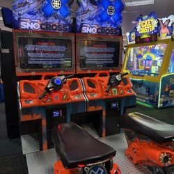 Chuck E. Cheese