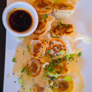 Dumpling Queen - Fry Crispy Noodle Pork & Scallion Pan-Fried Thumb Bun(10)-()(10) - Chinese Near Me - Flower Mound, Texas