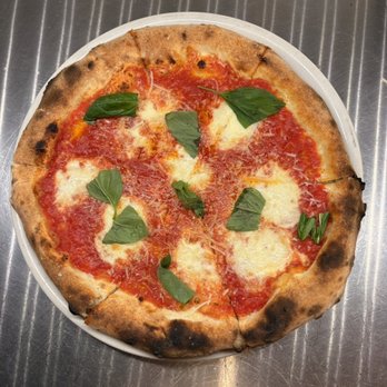 Pomodoro & Mozzarella - Margherita - Food Near Me - Frederiksberg, 84 Pomodoro & Mozzarella - Margherita - Food Near Me - Frederiksberg, 84