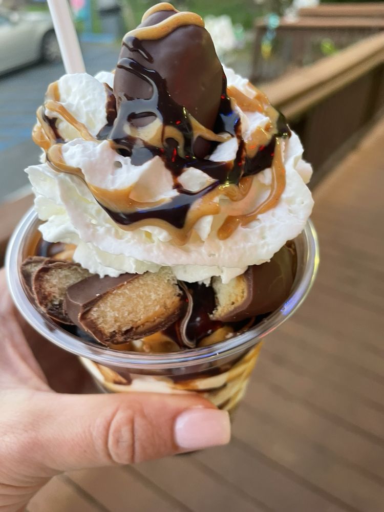 THE WHOLE SCOOP Updated August 2024 12 Photos & 23 Reviews 140